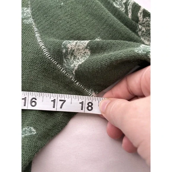 Free People Garner Long Sleeve Top Sz M Green  True To Size Lightweight - Picture 5 of 7